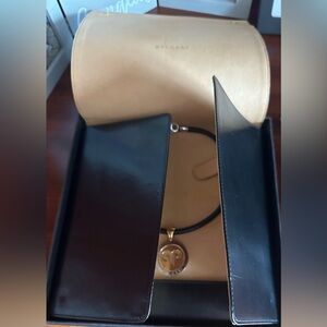 BVLGARI Leather travel case to securely hold necklaces /beige suede interior+Box